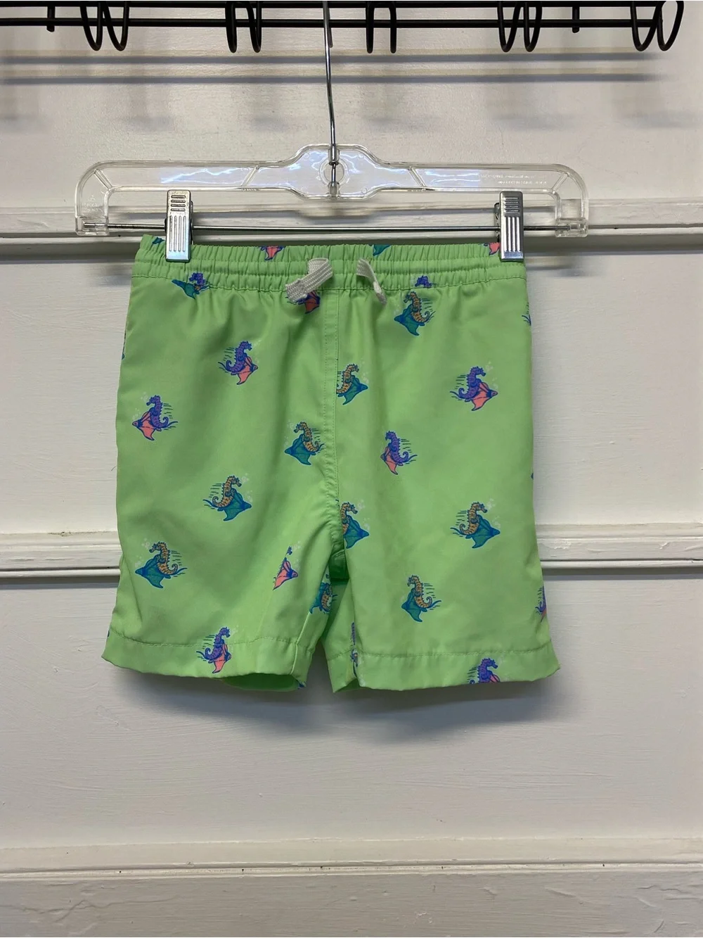 Boys swim shorts bundle of 2 size 6 chubbies and vineyards vines